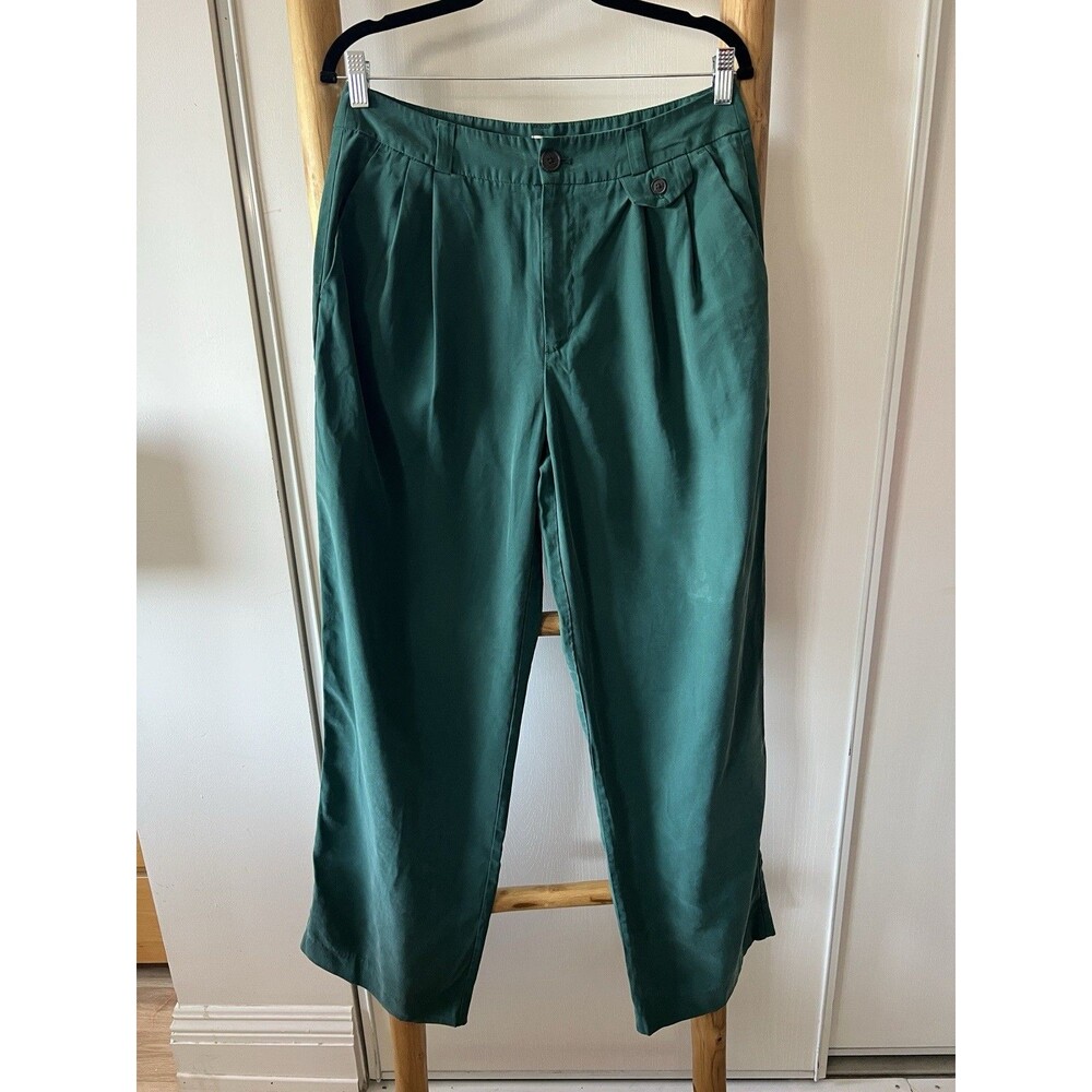 A New Day Women’s Green pleaded Pants Flat Front Button Closure Pockets